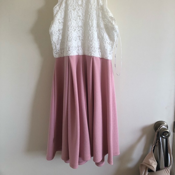 Lace white & pink dress - Picture 4 of 4